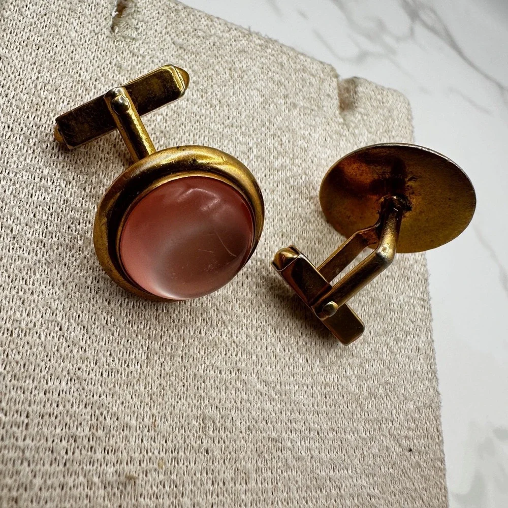Vintage Gold Tone Pink Red Cabochon Cufflinks Round